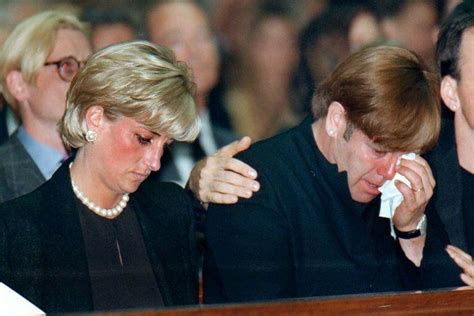 versace funeral elton john|elton john abschied.